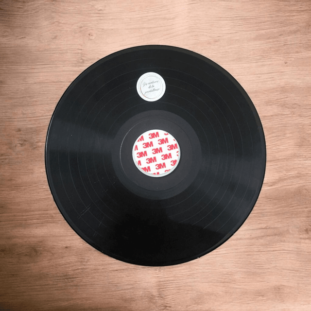 Mandala mural sur disque vinyle "Libellule"